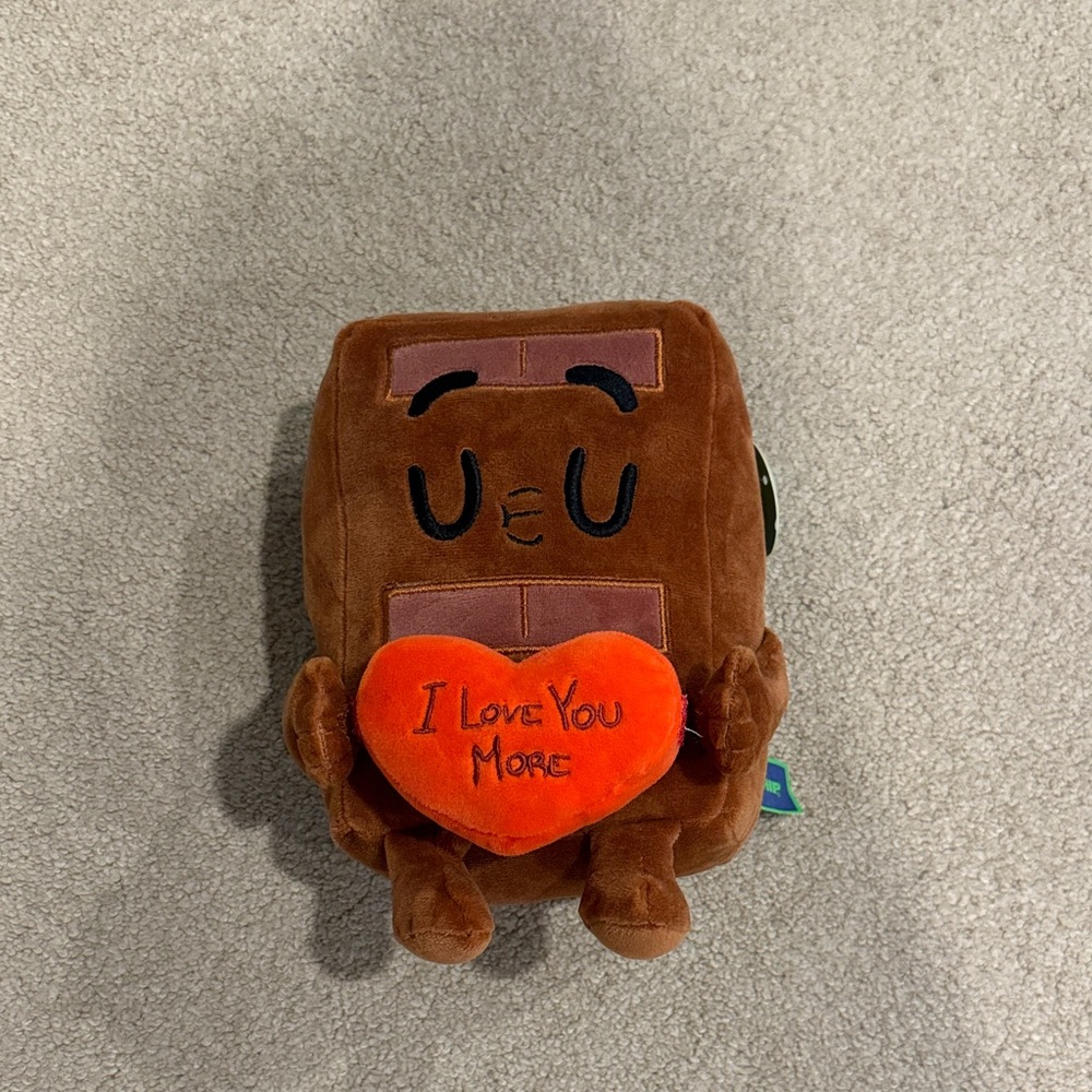 Choco & Pancake - Choco Plush Toy with Heart